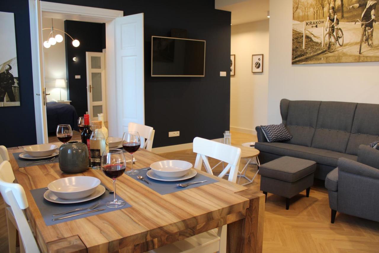 Dominican Square By Hashtag Apartments Красков Екстериор снимка