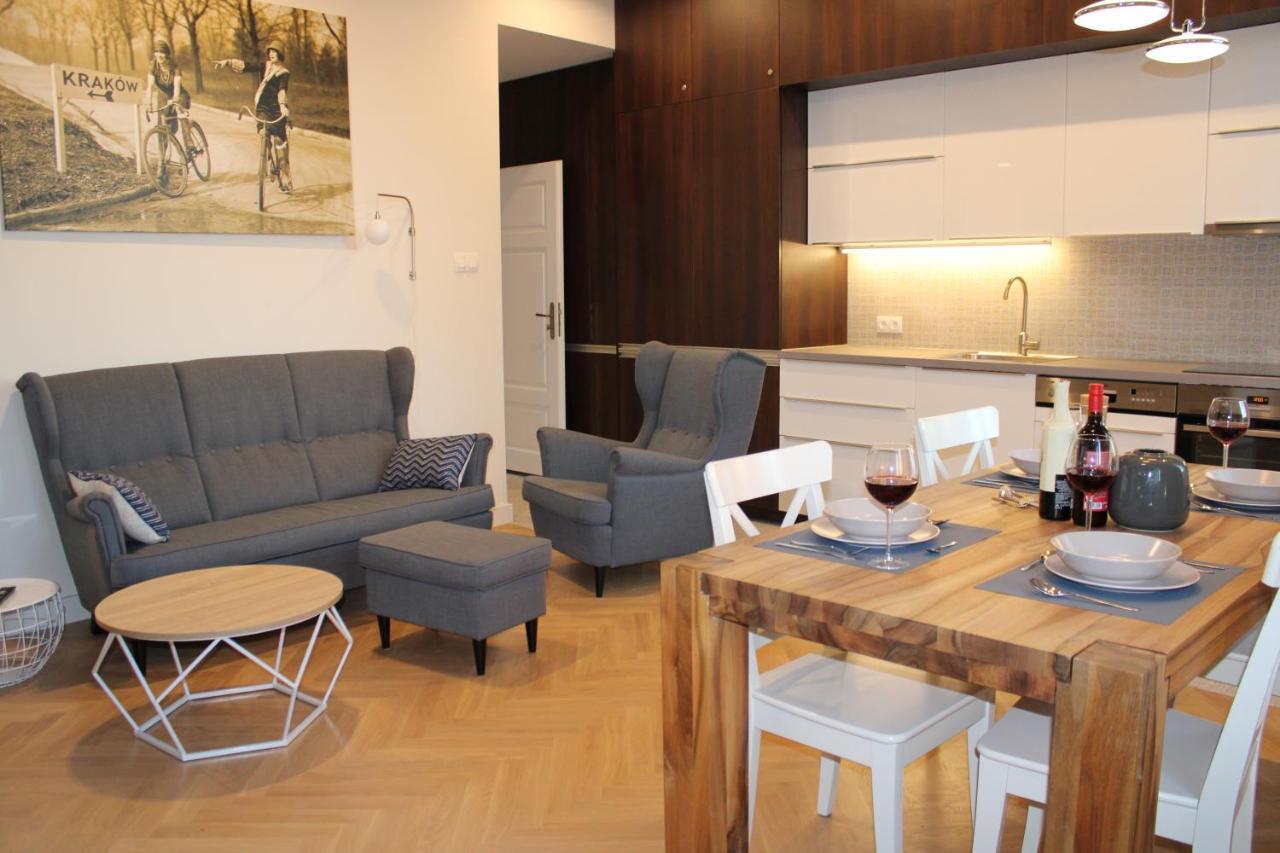 Dominican Square By Hashtag Apartments Красков Екстериор снимка