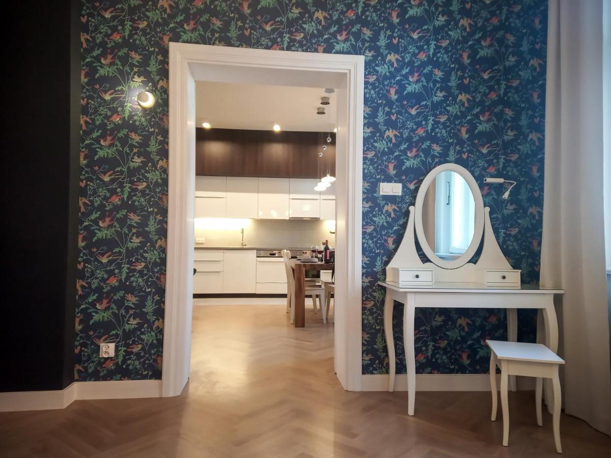 Dominican Square By Hashtag Apartments Красков Екстериор снимка