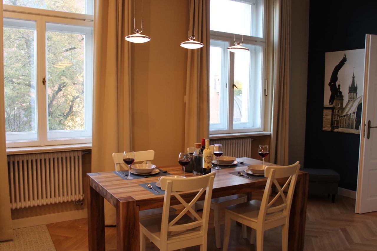 Dominican Square By Hashtag Apartments Красков Екстериор снимка